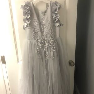 Gorgeous ethereal silver occasion dress Girls 12